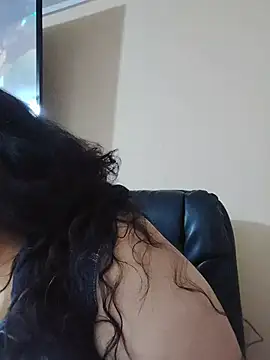 Snapshot of AvaRyd chatting on 06-25-26, 05:07 AvaRyd online show from 06-25-26, 05:07