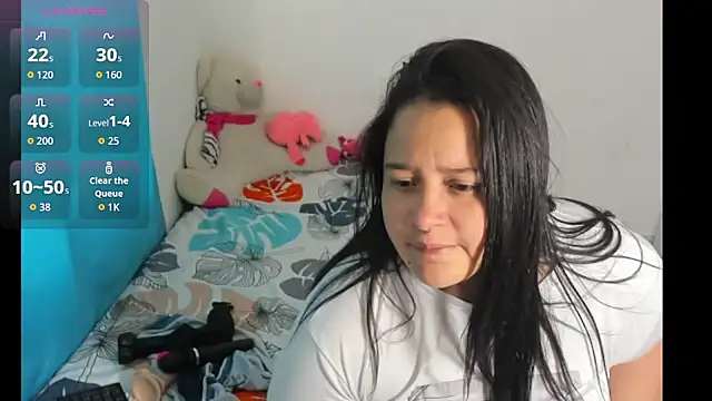 Snapshot of Atenea_19_ chatting on 06-24-26, 11:09 Atenea 19 online show from 06-24-26, 11:09