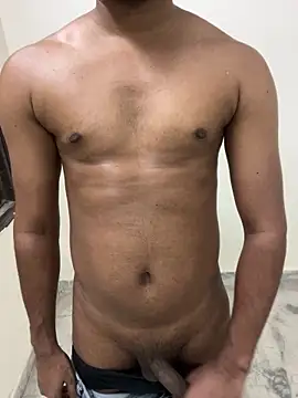 Snapshot of couple-new chatting on 06-18-26, 04:02 couple-new online show from 06-18-26, 04:02