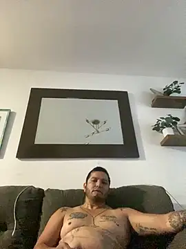 Snapshot of HOTB0Y18 chatting on 04-01-26, 02:03 HOTB0Y18 online show from 04-01-26, 02:03
