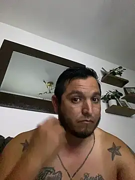 Snapshot of HOTB0Y18 chatting on 04-08-26, 07:52 HOTB0Y18 online show from 04-08-26, 07:52