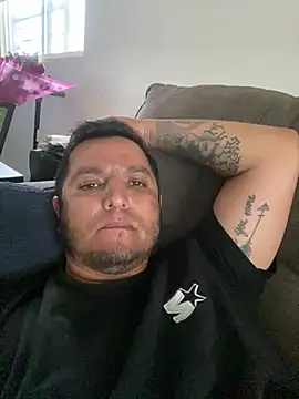 Snapshot of HOTB0Y18 chatting on 05-13-26, 02:58 HOTB0Y18 online show from 05-13-26, 02:58