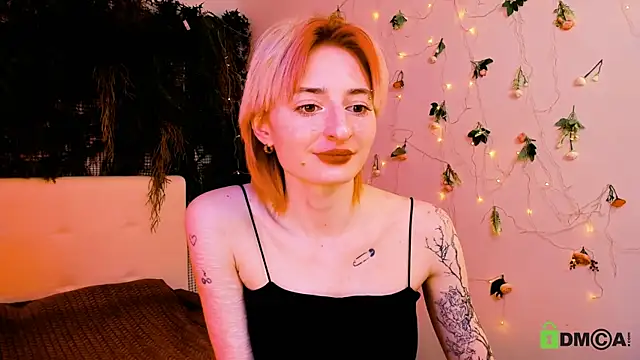 Kira  Cutie online show from 05-15-26, 11:23