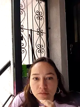 Snapshot of SabrinaVantress chatting on 05-12-26, 07:22 SabrinaVantress online show from 05-12-26, 07:22