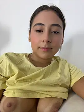 MelodyRey   online show from 05-11-26, 01:44