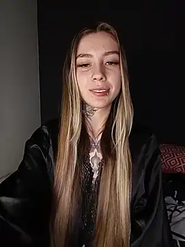 Snapshot of alyssa_22 chatting on 07-09-26, 01:42 alyssa 22 online show from 07-09-26, 01:42