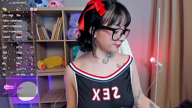 Snapshot of _EmilyRouge_ chatting on 05-08-26, 04:40 EmilyRouge online show from 05-08-26, 04:40
