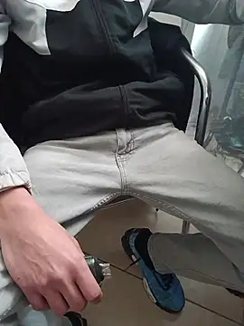 Skinboy06 online show from 03-26-26, 09:59