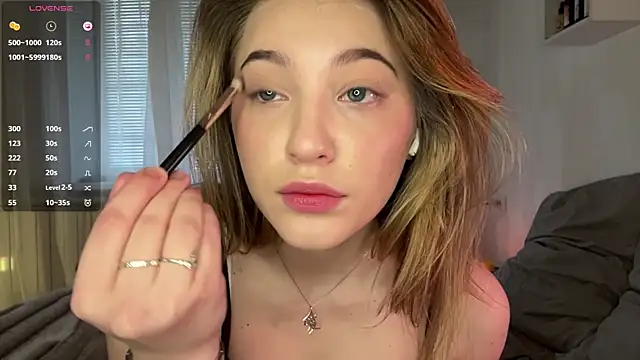 1Kellynaive online show from 04-25-26, 03:20