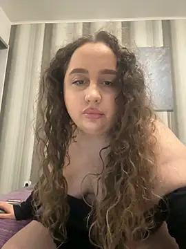 CurlyMaddie online show from 03-24-26, 07:08
