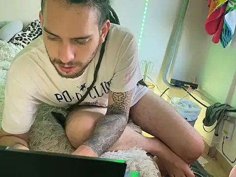 Snapshot of DreadObsessionxX chatting on 06-17-26, 12:18 DreadObsessionxX online show from 06-17-26, 12:18