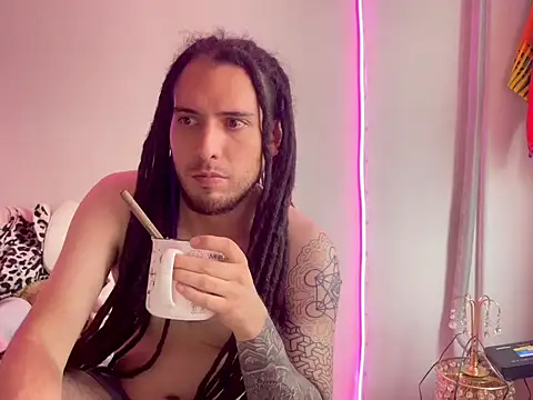 Snapshot of DreadObsessionxX chatting on 06-30-26, 02:40 DreadObsessionxX online show from 06-30-26, 02:40