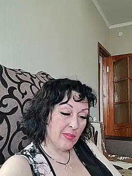 HelgaDennis online show from 05-30-26, 04:15