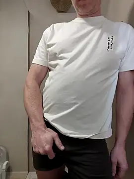 Essie deLona online show from 03-19-26, 06:45