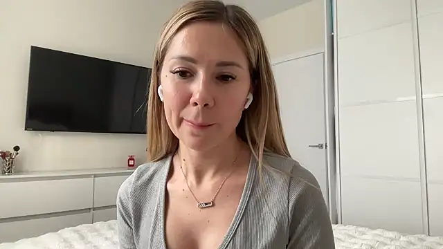 NensySafrons online show from 03-22-26, 01:25