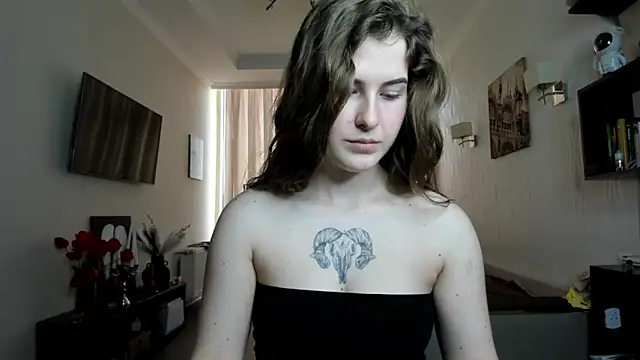 Snapshot of OhMyAlice chatting on 04-19-26, 10:47 OhMyAlice online show from 04-19-26, 10:47