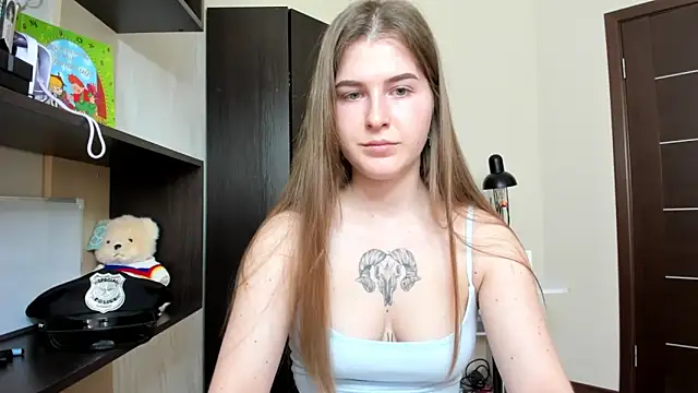 Snapshot of OhMyAlice chatting on 05-04-26, 11:17 OhMyAlice online show from 05-04-26, 11:17