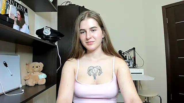 Snapshot of OhMyAlice chatting on 06-06-26, 07:07 OhMyAlice online show from 06-06-26, 07:07