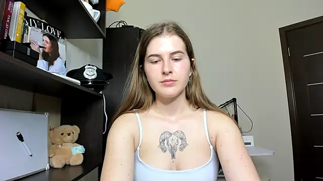 Snapshot of OhMyAlice chatting on 06-11-26, 06:06 OhMyAlice online show from 06-11-26, 06:06