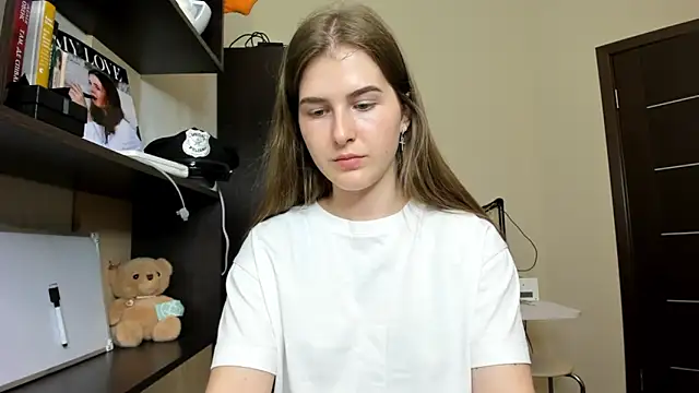 Snapshot of OhMyAlice chatting on 06-12-26, 06:07 OhMyAlice online show from 06-12-26, 06:07