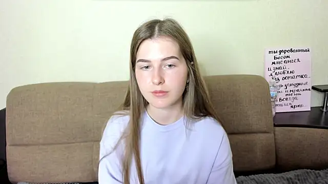 Snapshot of OhMyAlice chatting on 06-17-26, 10:06 OhMyAlice online show from 06-17-26, 10:06