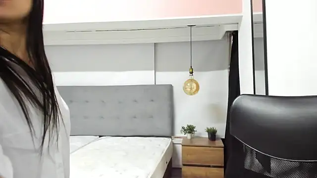 LindaCatalina  online show from 03-27-26, 01:11