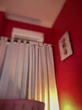Snapshot of LeylaKnox chatting on 07-10-26, 02:30 LeylaKnox online show from 07-10-26, 02:30