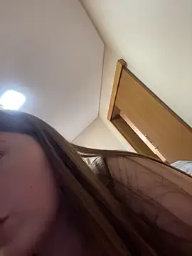 vvtzzu online show from 03-25-26, 01:39