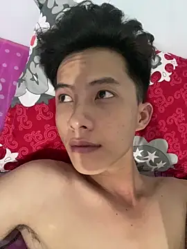 Nguyencuong1999 online show from 04-18-26, 01:31