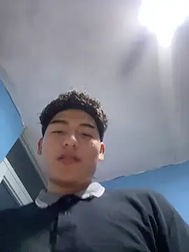 Snapshot of Piero_1369 chatting on 06-15-26, 12:24 Piero 1369 online show from 06-15-26, 12:24