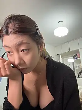 Snapshot of HANHAN886 chatting on 04-15-26, 10:33 HANHAN886 online show from 04-15-26, 10:33