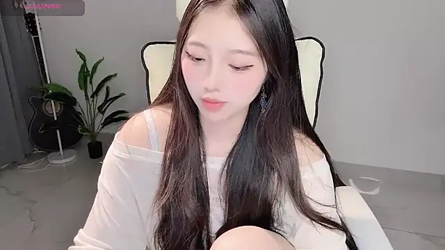 Yukiy8877 online show from 05-04-26, 12:45