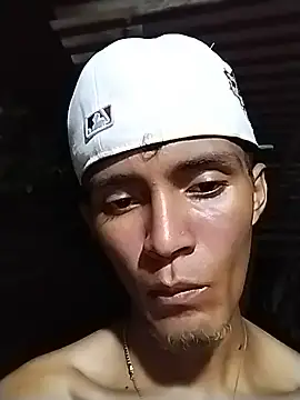 Snapshot of spittermasterpig1 chatting on 07-15-26, 04:51 spittermasterpig1 online show from 07-15-26, 04:51