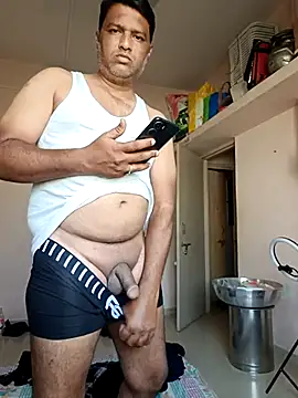 Snapshot of Daddyfuck_41 chatting on 03-25-26, 09:59 Daddyfuck 41 online show from 03-25-26, 09:59