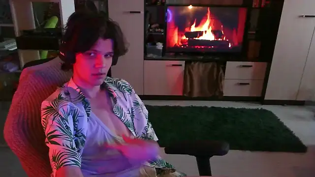 Snapshot of Lucius_Mo chatting on 04-05-26, 02:58 Lucius Mo online show from 04-05-26, 02:58