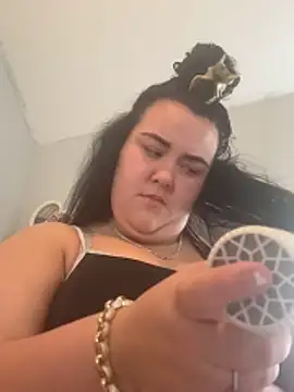 Khloeross online show from 05-26-26, 12:45