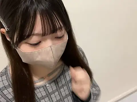 Snapshot of y-u-r-a-33 chatting on 03-23-26, 02:59 y-u-r-a-33 online show from 03-23-26, 02:59