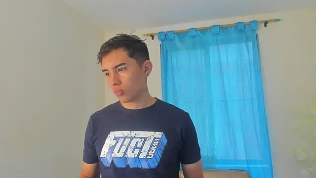 Snapshot of Fher_rivers1 chatting on 04-04-26, 03:42 Fher rivers1 online show from 04-04-26, 03:42