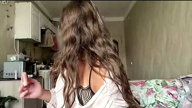 kamila 18 french online show from 06-23-26, 03:15