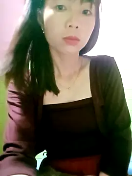 AmyLinee01 online show from 04-12-26, 09:42