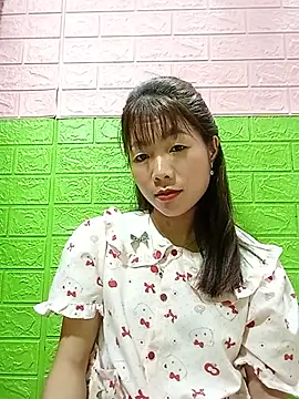 Snapshot of AmyLinee01 chatting on 06-26-26, 12:15 AmyLinee01 online show from 06-26-26, 12:15