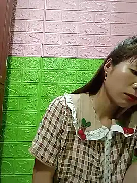Snapshot of AmyLinee01 chatting on 07-09-26, 11:53 AmyLinee01 online show from 07-09-26, 11:53