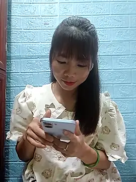 Snapshot of AmyLinee01 chatting on 07-28-26, 06:20 AmyLinee01 online show from 07-28-26, 06:20