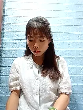 Snapshot of AmyLinee01 chatting on 08-02-26, 11:41 AmyLinee01 online show from 08-02-26, 11:41