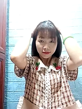 Snapshot of AmyLinee01 chatting on 08-07-26, 03:36 AmyLinee01 online show from 08-07-26, 03:36