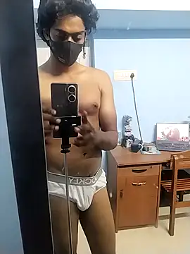 Snapshot of Igcholebhature_lovee chatting on 04-18-26, 12:53 Igcholebhature lovee online show from 04-18-26, 12:53