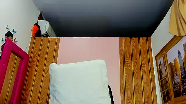 Snapshot of pahula_M chatting on 06-02-26, 01:24 pahula M online show from 06-02-26, 01:24