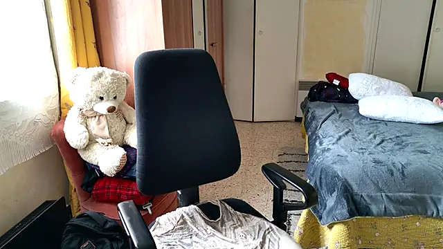 Snapshot of Chrismaturefrench chatting on 04-19-26, 03:33 Chrismaturefrench online show from 04-19-26, 03:33