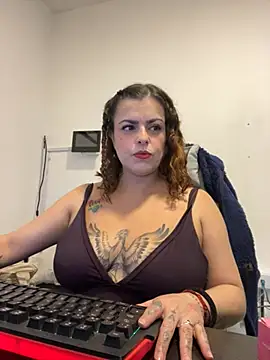 Snapshot of MiaHotboobs chatting on 03-30-26, 01:45 MiaHotboobs online show from 03-30-26, 01:45