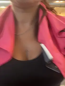 Snapshot of Supremegirlvibes chatting on 06-19-26, 06:34 Supremegirlvibes online show from 06-19-26, 06:34